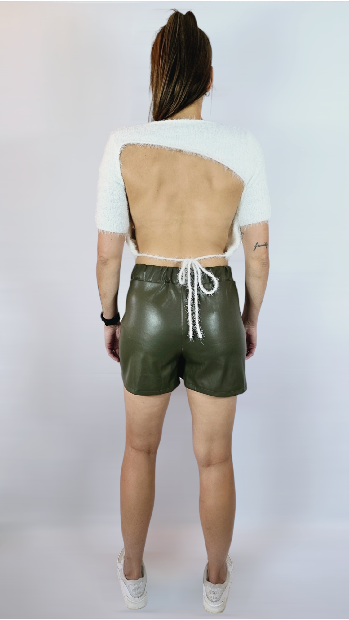 Topp, Vit med öppen rygg, L